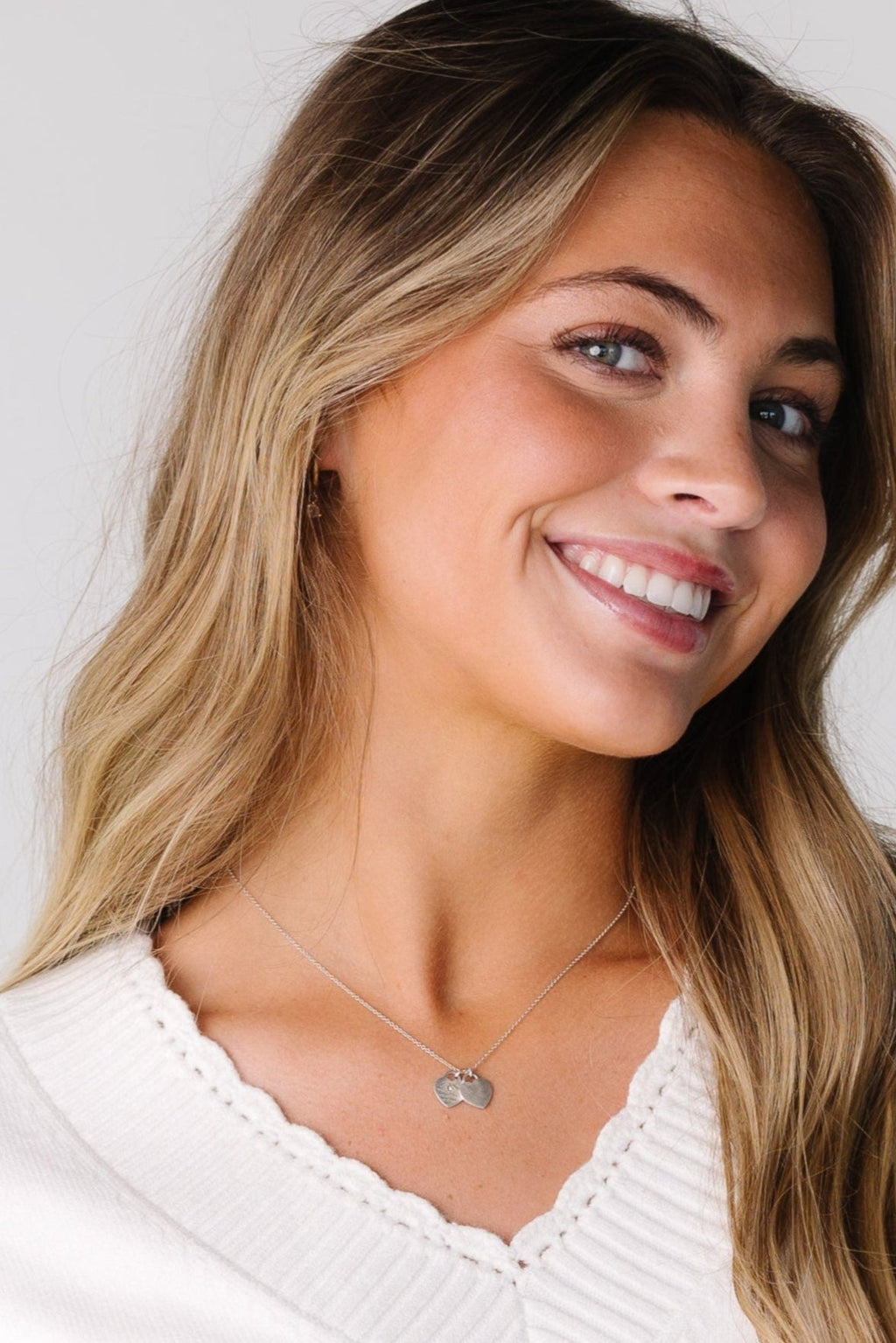 Scallop Edge V-Neck Sweater