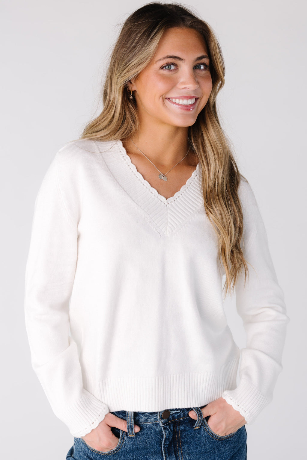 Scallop Edge V-Neck Sweater